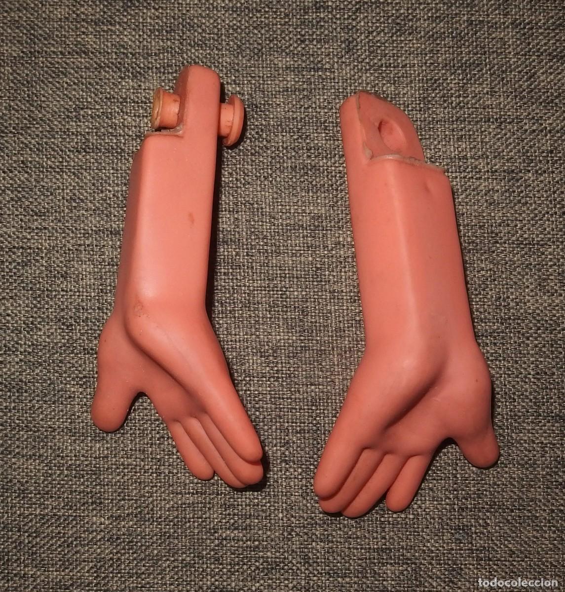 Mu&ntilde;ecas espa&ntilde;olas modernas: PAR DE MANOS DE PINOCHO DE JESMAR - Foto 2