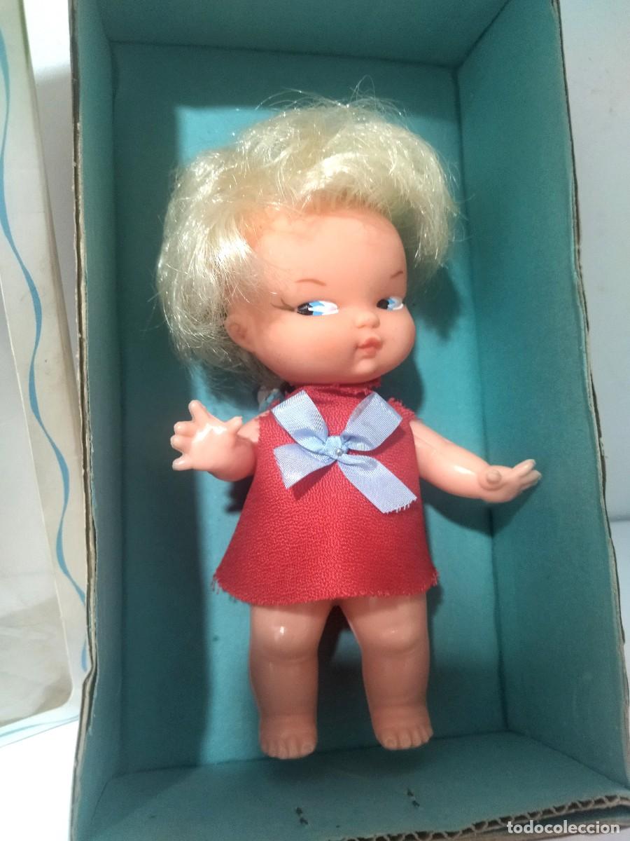 Mu&ntilde;ecas espa&ntilde;olas modernas: Mu&ntilde;eca cepellin de berbesa con caja original - Foto 1