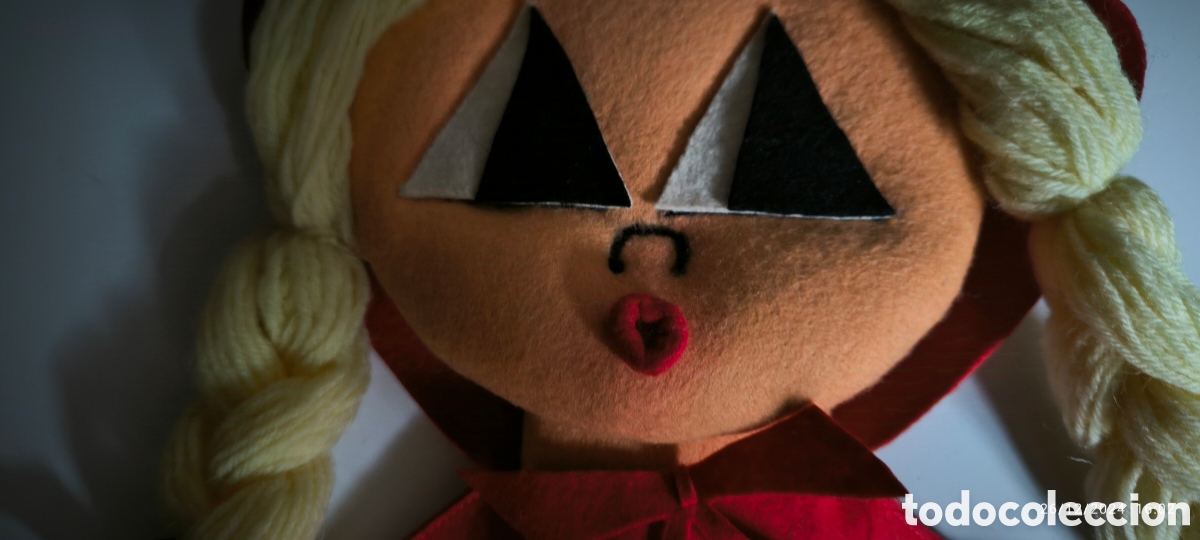 Mu&ntilde;ecas espa&ntilde;olas modernas: Caperucita roja de fieltro. - Foto 1