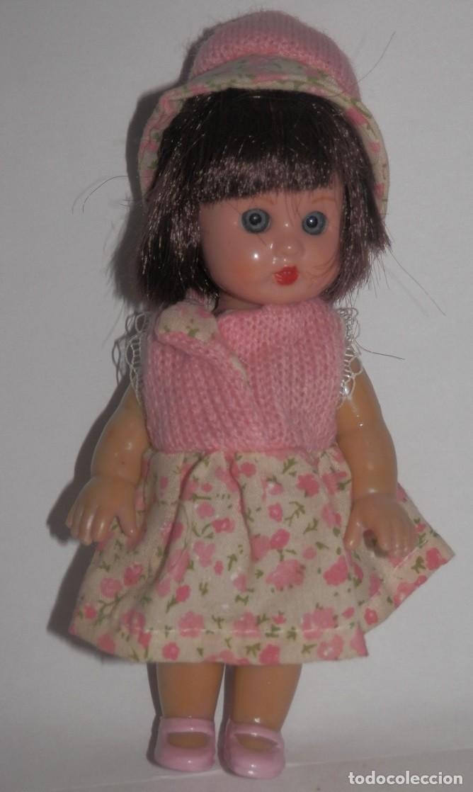 Mu&ntilde;ecas Espa&ntilde;olas Modernas: PEQUE&Ntilde;A MU&Ntilde;ECA MARIQUITA PEREZ