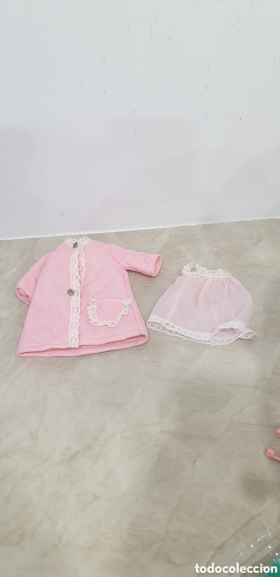 Modern Spanish Dolls: Bata Guatemala y camis&oacute;n de la mu&ntilde;eca Tressy maniqui