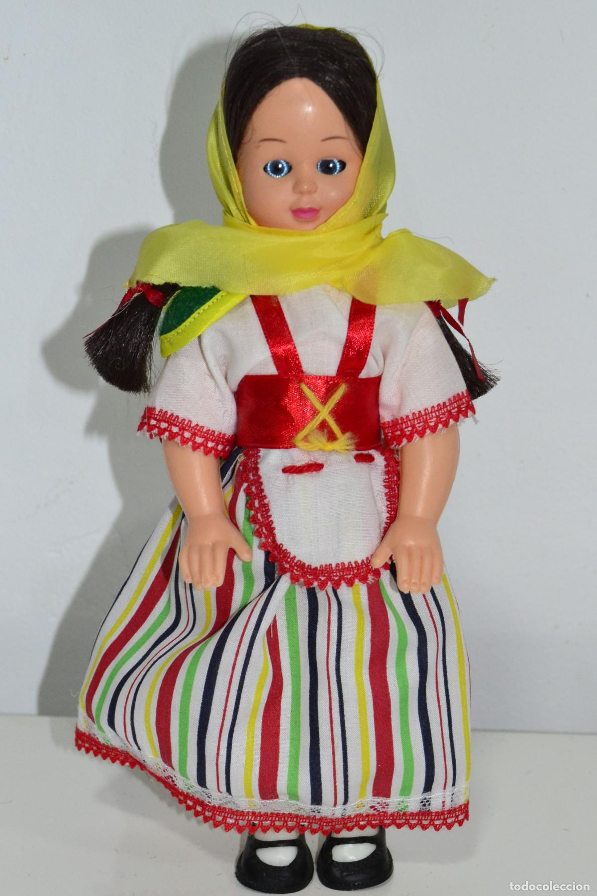 Mu&ntilde;ecas espa&ntilde;olas modernas: MU&Ntilde;ECA CON TRAJE T&Iacute;PICO REGIONAL DE CANARIAS - Foto 1