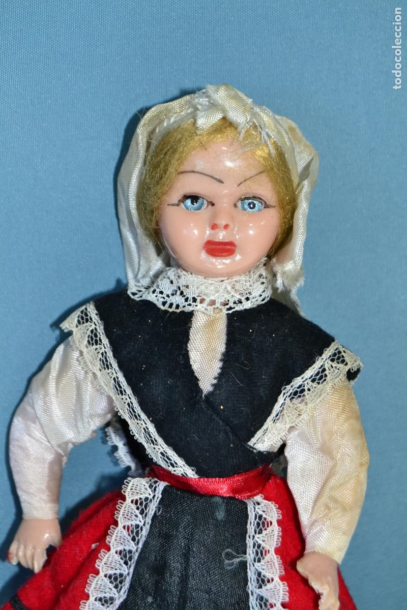 Mu&ntilde;ecas espa&ntilde;olas modernas: MU&Ntilde;ECA CON TRAJE T&Iacute;PICO REGIONAL DE ALAVA - Foto 3