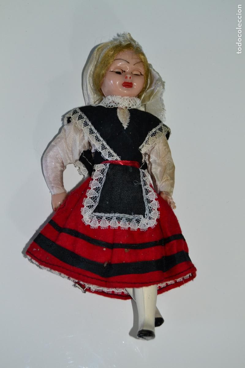 Mu&ntilde;ecas espa&ntilde;olas modernas: MU&Ntilde;ECA CON TRAJE T&Iacute;PICO REGIONAL DE ALAVA - Foto 4