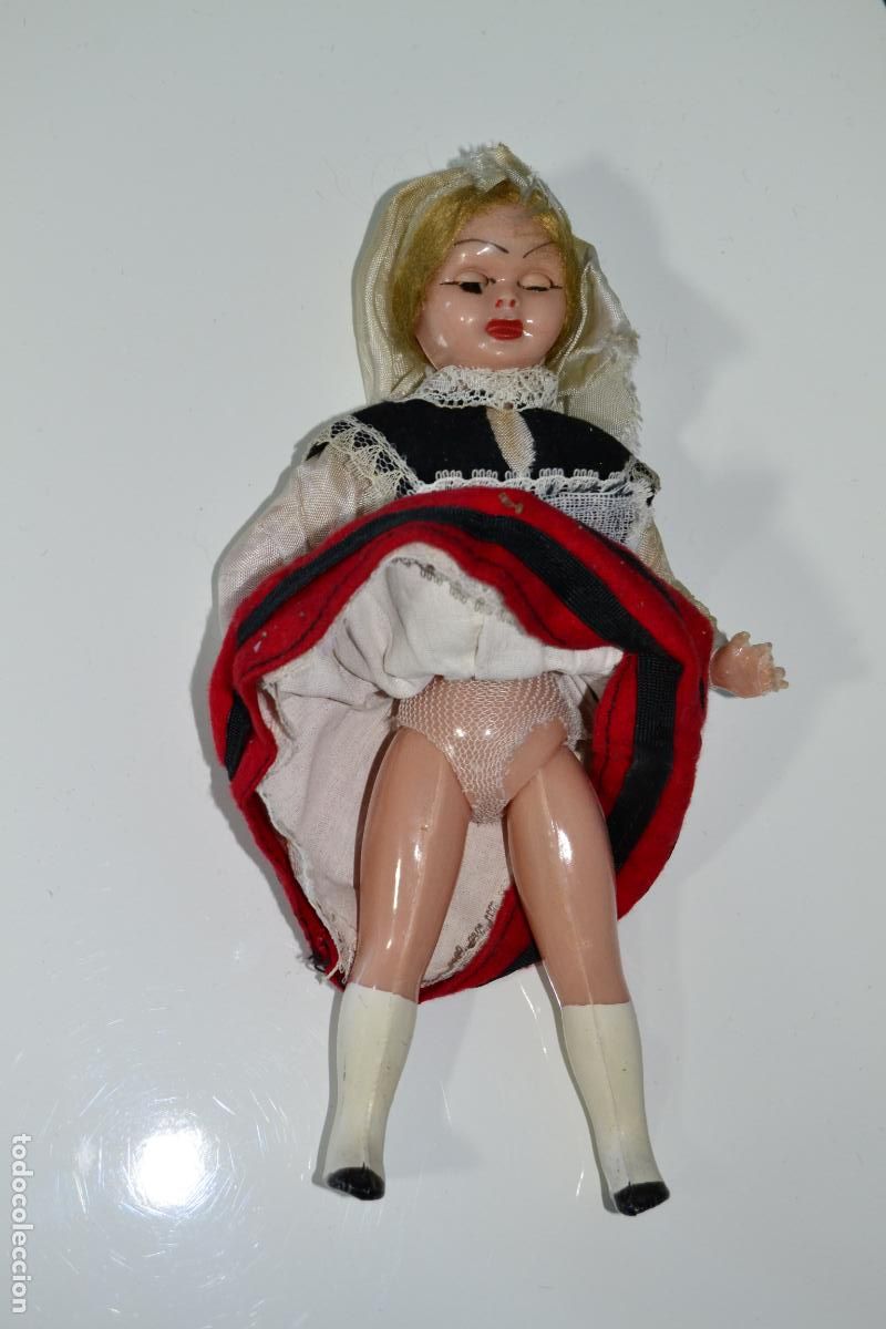 Mu&ntilde;ecas espa&ntilde;olas modernas: MU&Ntilde;ECA CON TRAJE T&Iacute;PICO REGIONAL DE ALAVA - Foto 5
