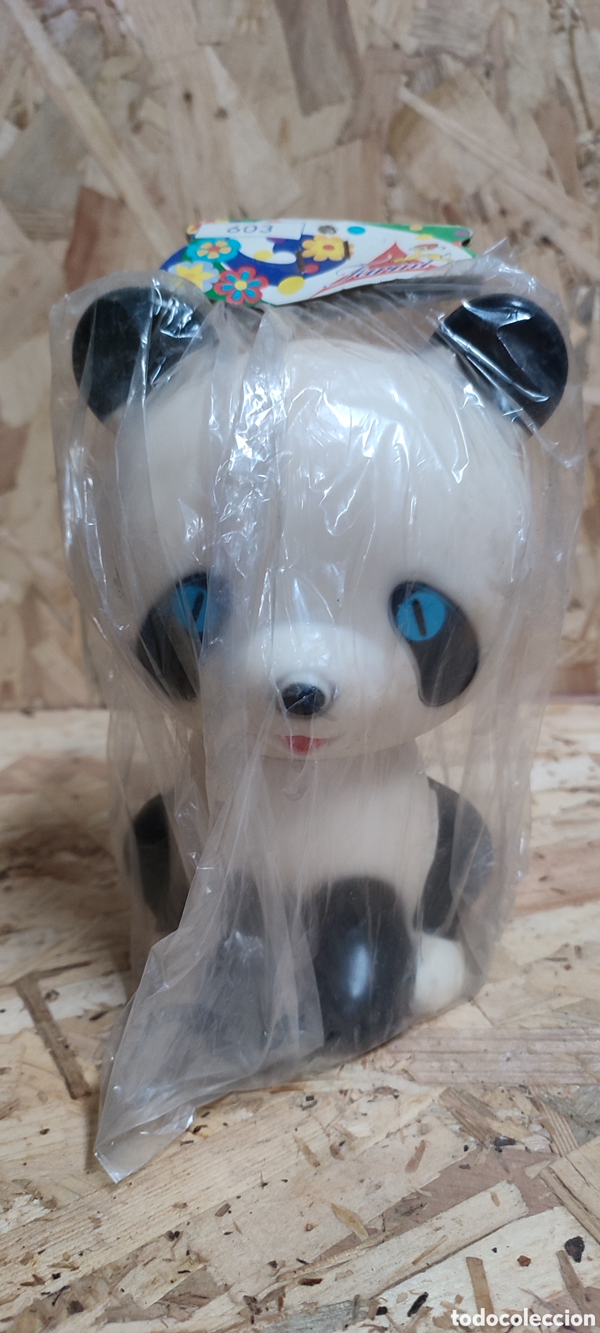 Mu&ntilde;ecas Espa&ntilde;olas Modernas: Antiguo mu&ntilde;eco en su bl&iacute;ster de Farmi, oso panda, fabricado en Espa&ntilde;a en los a&ntilde;os 70-80.