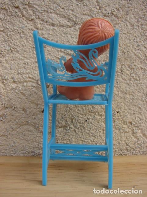 Mu&ntilde;ecas espa&ntilde;olas modernas: ANTIGUO BEB&Eacute; DE CELULO&Iuml;DE EN TRONA DE PL&Aacute;STICO - Foto 2