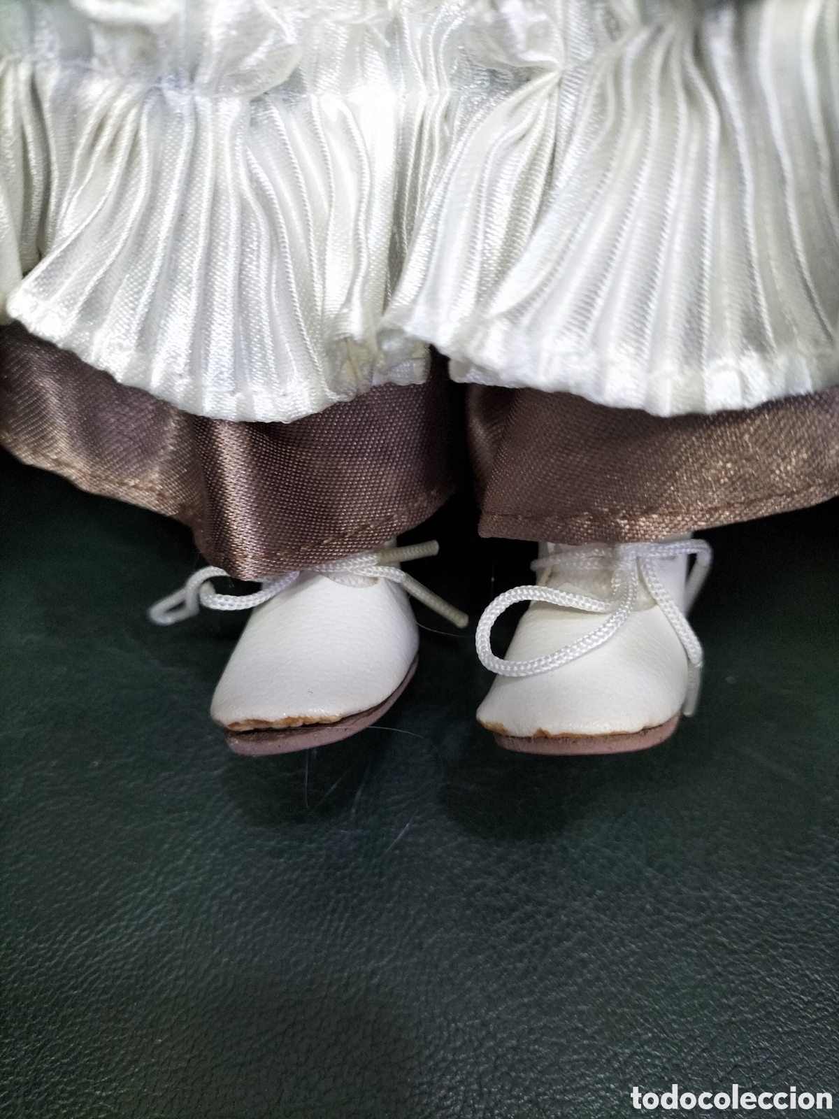 Mu&ntilde;ecas espa&ntilde;olas modernas: Mu&ntilde;eca de porcelana y silla - Foto 4