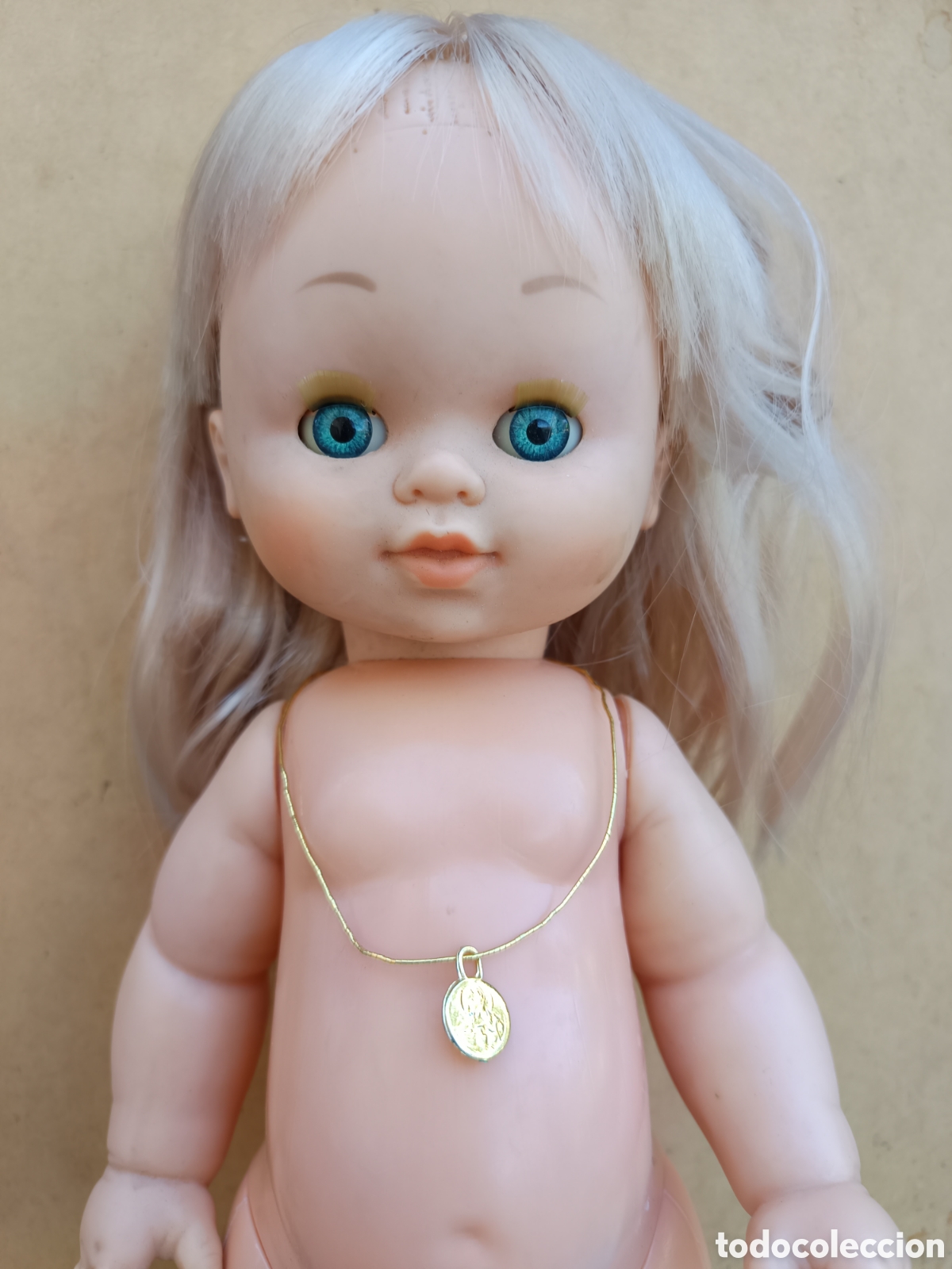Mu&ntilde;ecas espa&ntilde;olas modernas: Mu&ntilde;eca rubia de pie de comunion - Foto 1