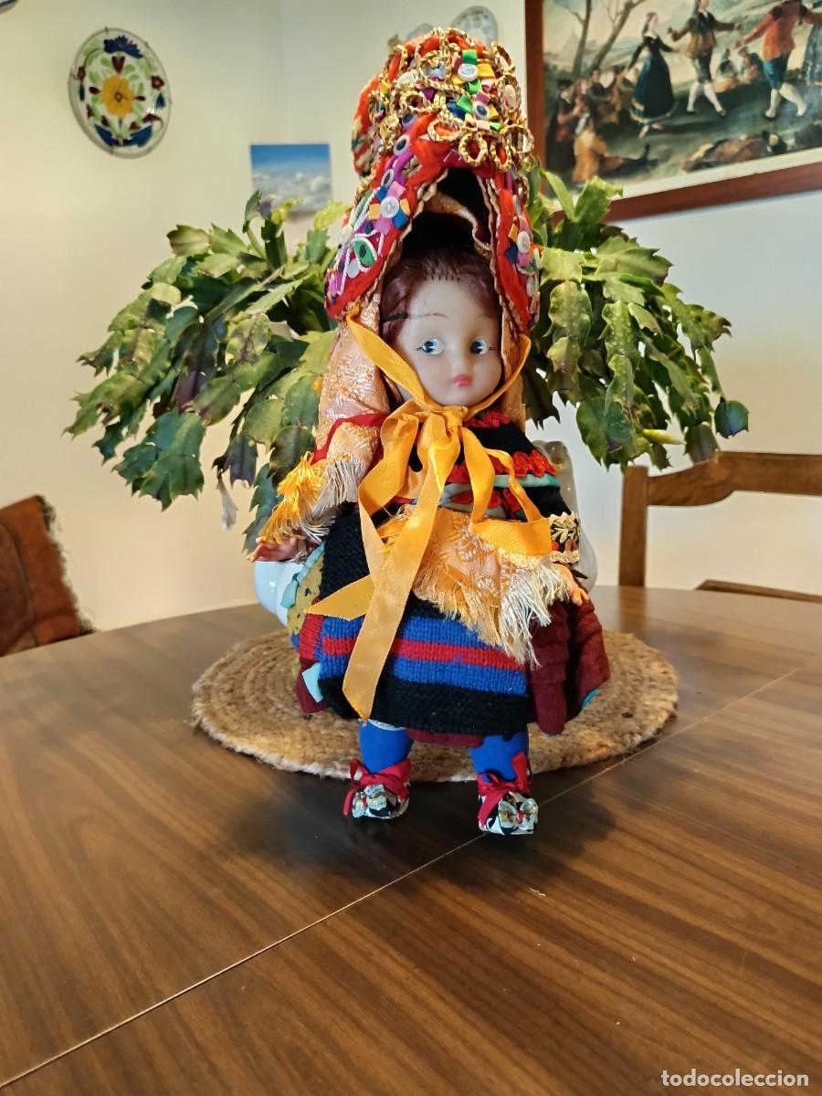 Mu&ntilde;ecas espa&ntilde;olas modernas: Mu&ntilde;eca con traje tradicional EXTREMADURA - Foto 1