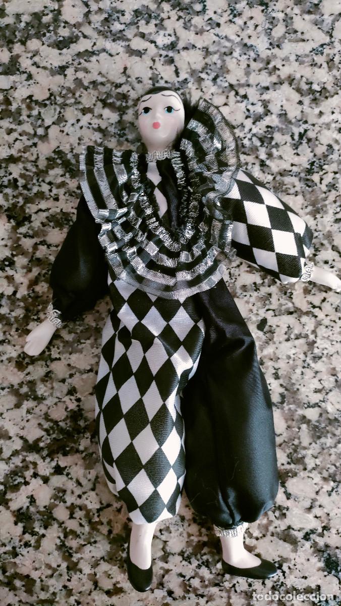 Mu&ntilde;ecas espa&ntilde;olas modernas: 2 Mu&ntilde;ecos de porcelana tipo Arlequ&iacute;n - Foto 1