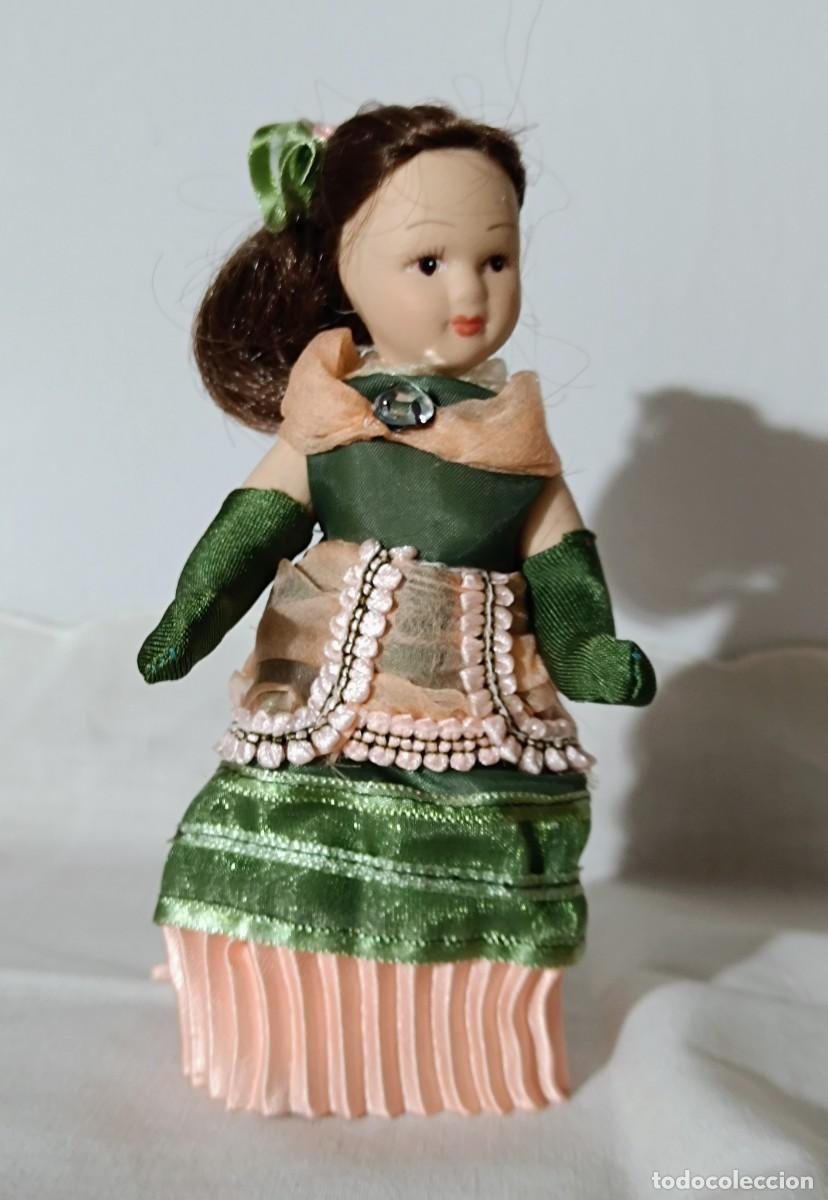 Mu&ntilde;ecas espa&ntilde;olas modernas: Mini mu&ntilde;eca de colecci&oacute;n. - Foto 1