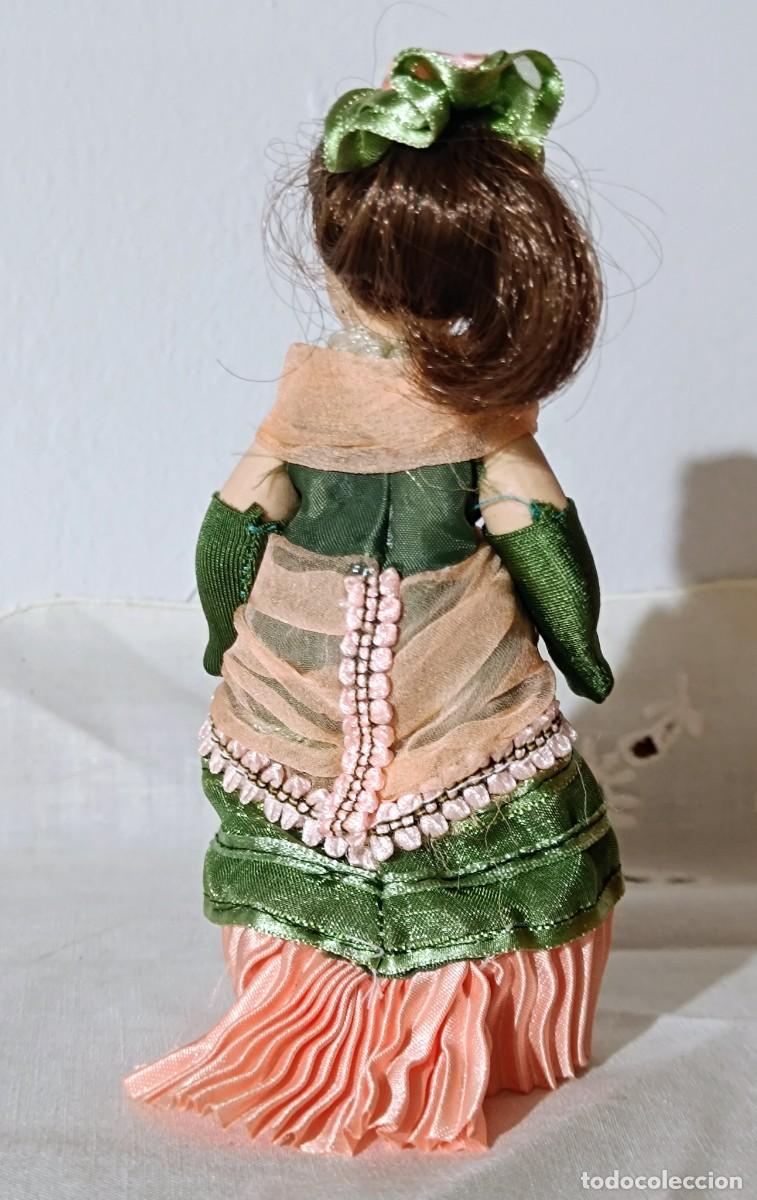 Mu&ntilde;ecas espa&ntilde;olas modernas: Mini mu&ntilde;eca de colecci&oacute;n. - Foto 2
