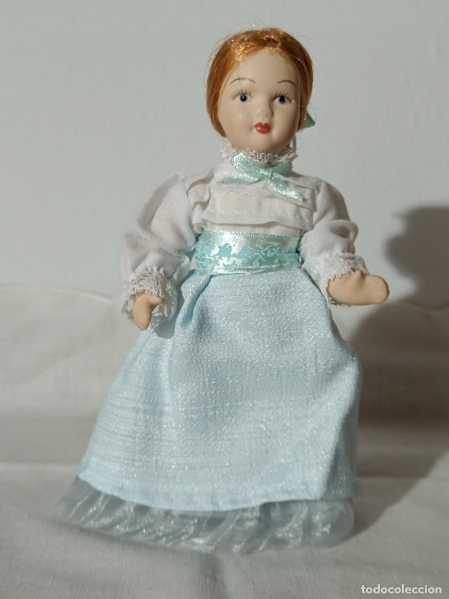 Mu&ntilde;ecas espa&ntilde;olas modernas: Mini mu&ntilde;eca de colecci&oacute;n. - Foto 1