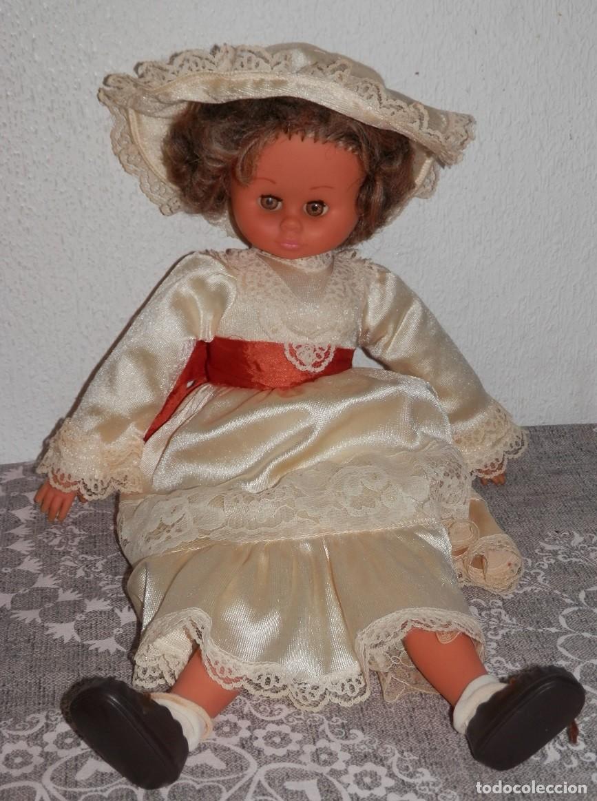 Moderne spanische Puppen: ANTIGUA MU&Ntilde;ECA DE LA ARTDONIL