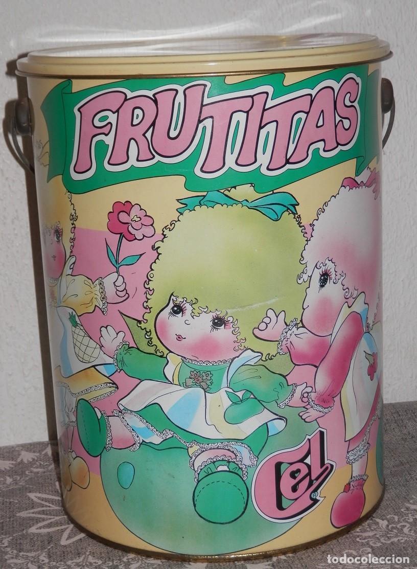 Moderne spanische Puppen: MU&Ntilde;ECA FRUTITAS EN SU CAJA ORIGINAL