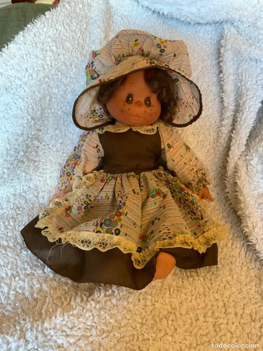 Moderne spanische Puppen: Mu&ntilde;eca antigua a&ntilde;os 60 o 70