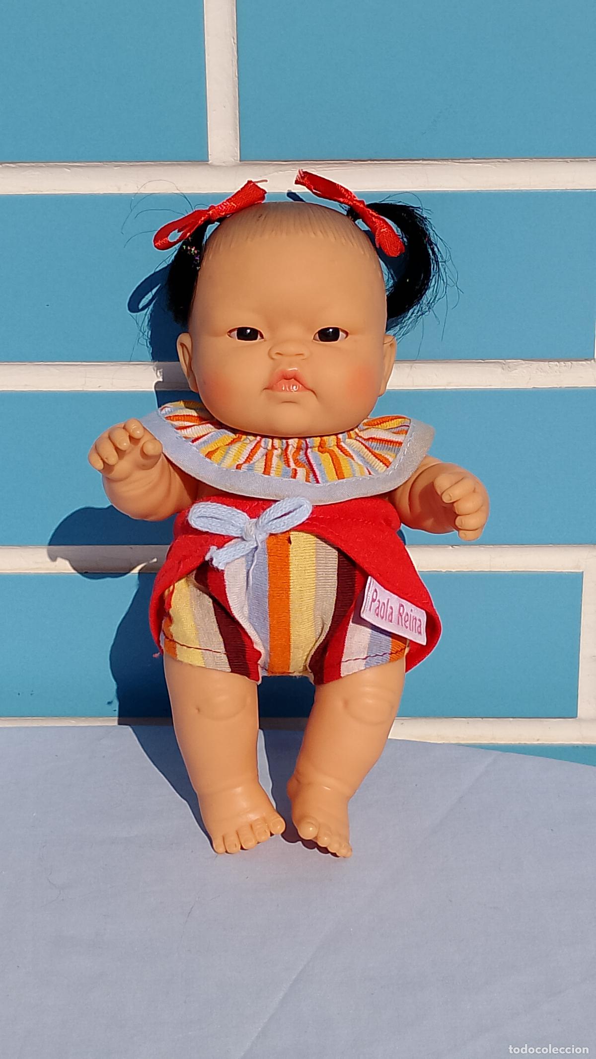 Mu&ntilde;ecas Espa&ntilde;olas Modernas: Antigua mu&ntilde;eca beb&eacute; china oriental de Los Peques de Paola Reina de 19 cm