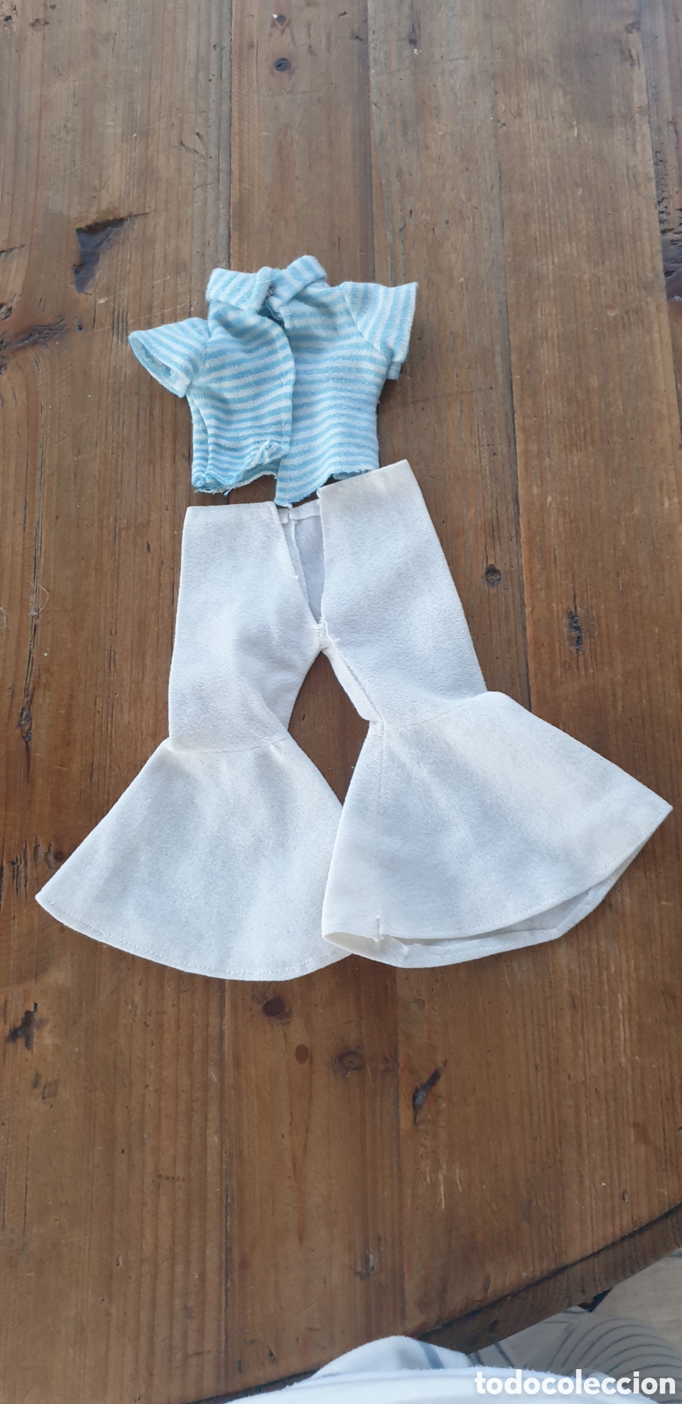 Poup&eacute;es Espagnoles Modernes: Pantal&oacute;n y blusa de Tara de Famaca en muy buen estado,