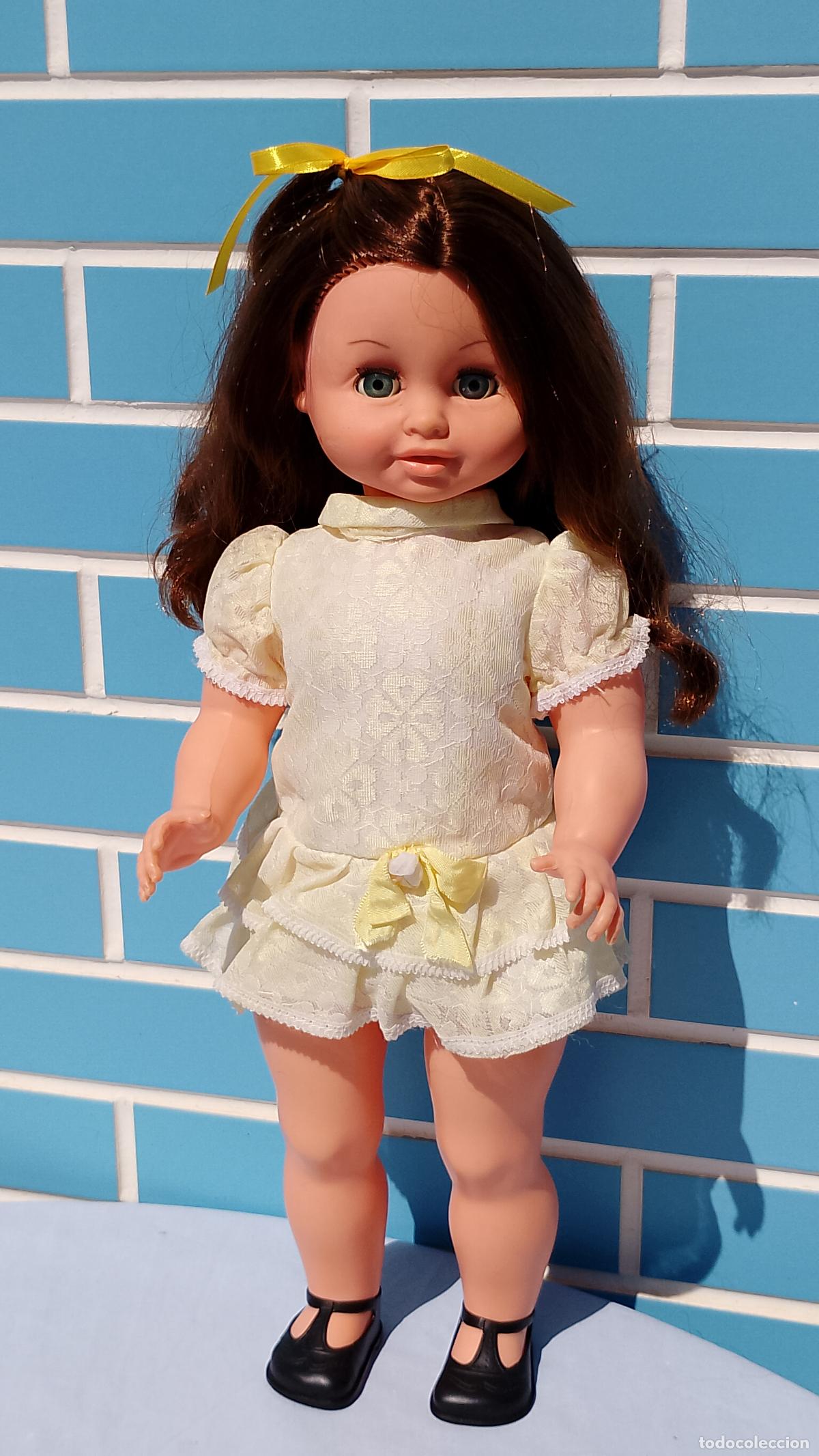 Moderne spanische Puppen: Antigua mu&ntilde;eca de los a&ntilde;os 60 de 50 cm