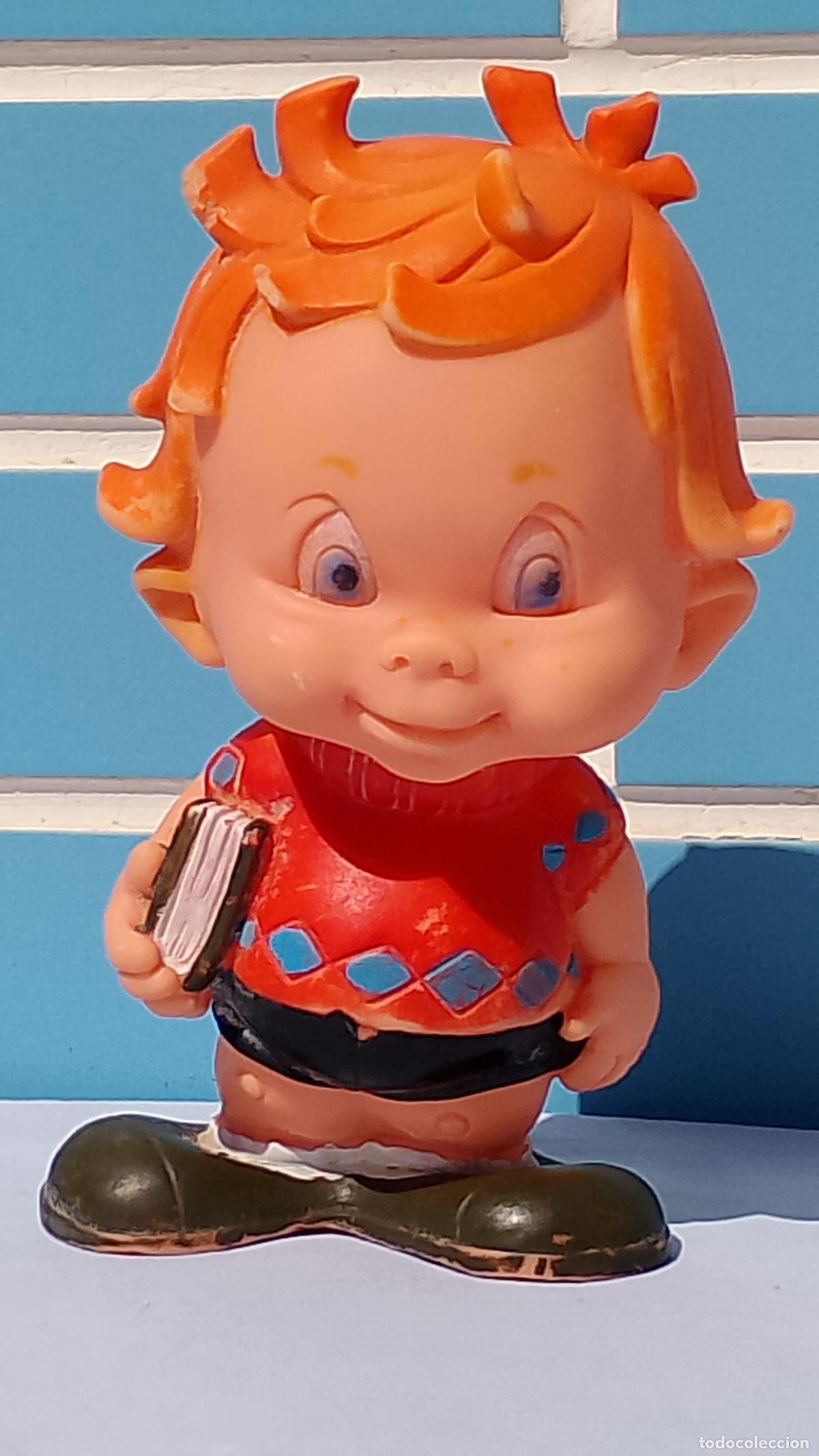 Mu&ntilde;ecas Espa&ntilde;olas Modernas: Antiguo mu&ntilde;eco juguete de goma Ni&ntilde;o Estudiante Colecci&oacute;n Typo's de b.b., a&ntilde;os 70