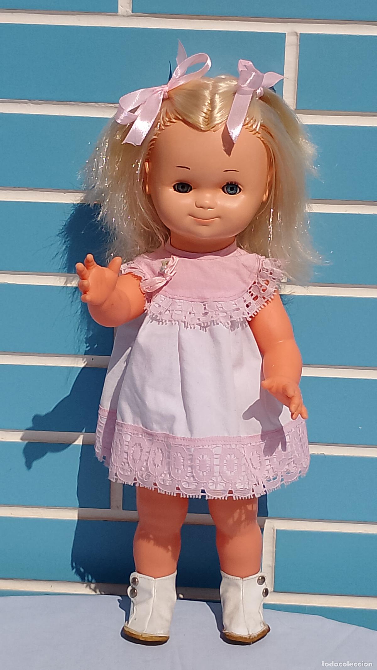 Mu&ntilde;ecas Espa&ntilde;olas Modernas: Antigua mu&ntilde;eca con cara graciosa, parecida a Chatuca