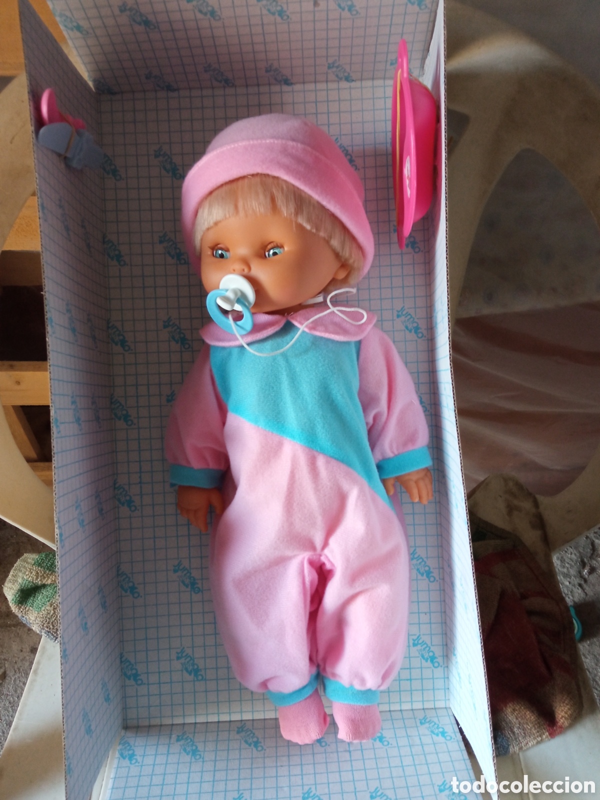 Mu&ntilde;ecas Espa&ntilde;olas Modernas: Antiguo mu&ntilde;eco Baby Mosquitos de Jumaco, en su caja original ,mide 42cm de altura, no ha sido jugado