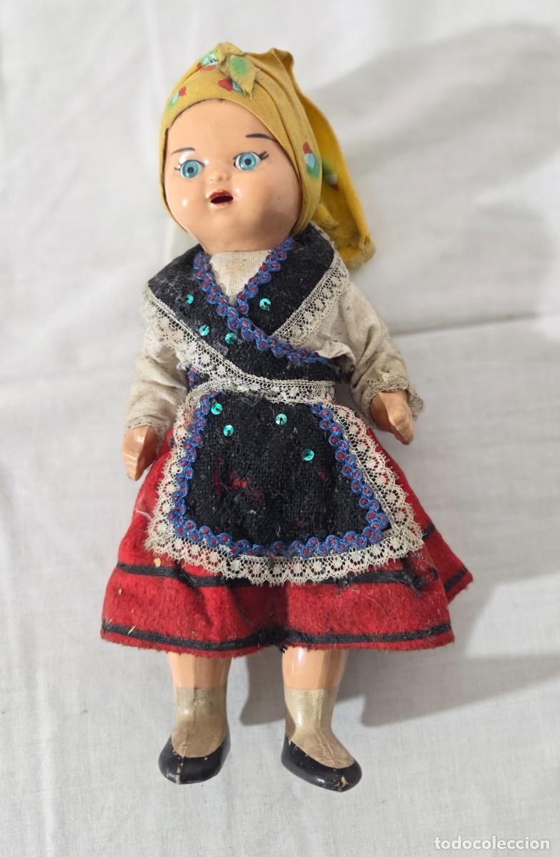 Mu&ntilde;ecas espa&ntilde;olas modernas: Mu&ntilde;eca de celuloide, Traje regional gallego - Foto 1