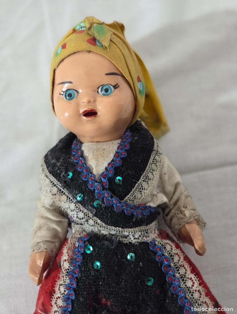 Mu&ntilde;ecas espa&ntilde;olas modernas: Mu&ntilde;eca de celuloide, Traje regional gallego - Foto 2