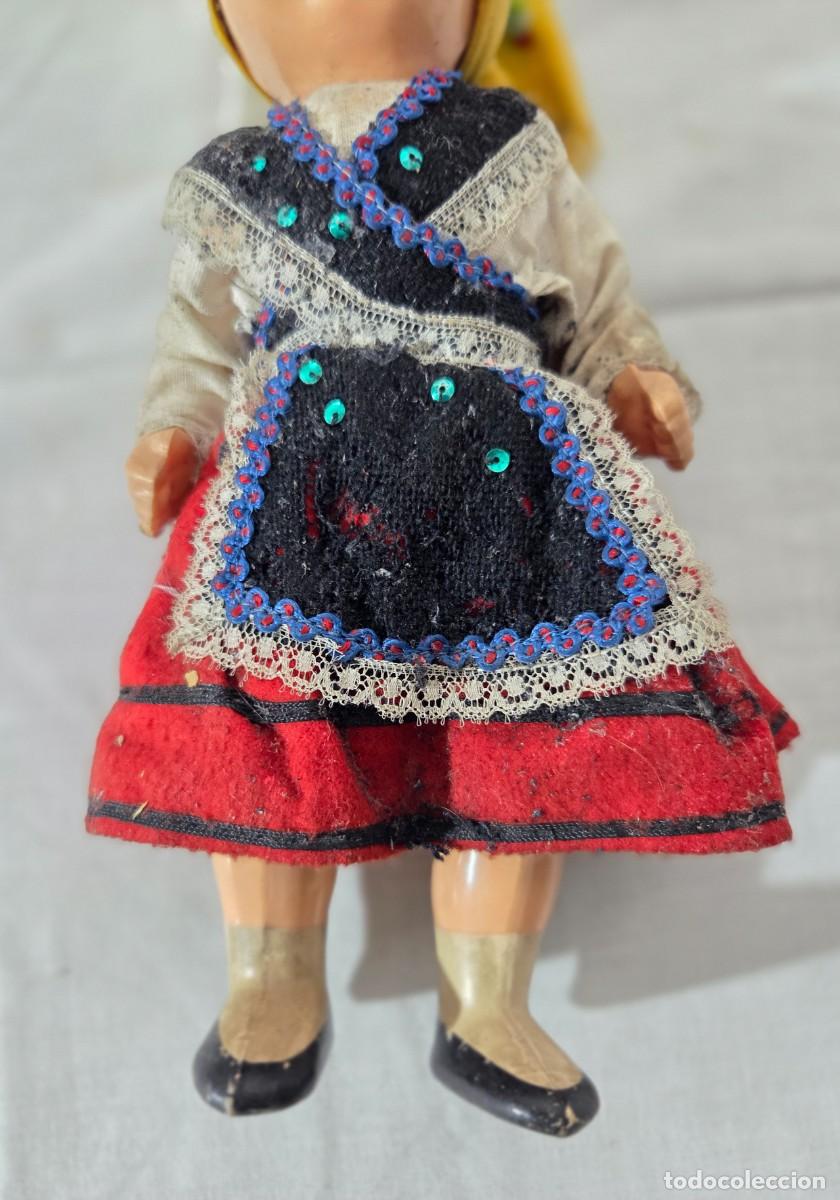 Mu&ntilde;ecas espa&ntilde;olas modernas: Mu&ntilde;eca de celuloide, Traje regional gallego - Foto 3