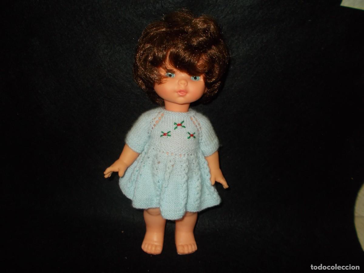 Poup&eacute;es Espagnoles Modernes: Antigua MU&Ntilde;ECA sin marca?. 32 cm. Vestido y Ropa de Ganchillo. Ojos Durmientes. Ver Fotos