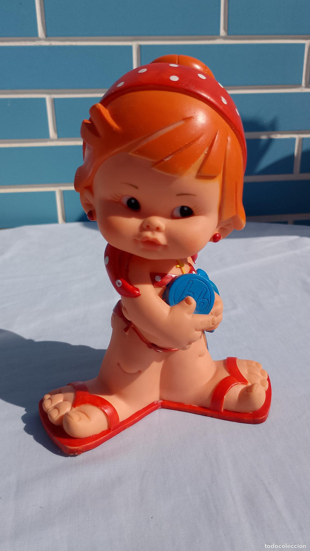 Mu&ntilde;ecas Espa&ntilde;olas Modernas: Antigua mu&ntilde;eca juguete de goma Ni&ntilde;a Playa Colecci&oacute;n Typo's de b.b., a&ntilde;os 70