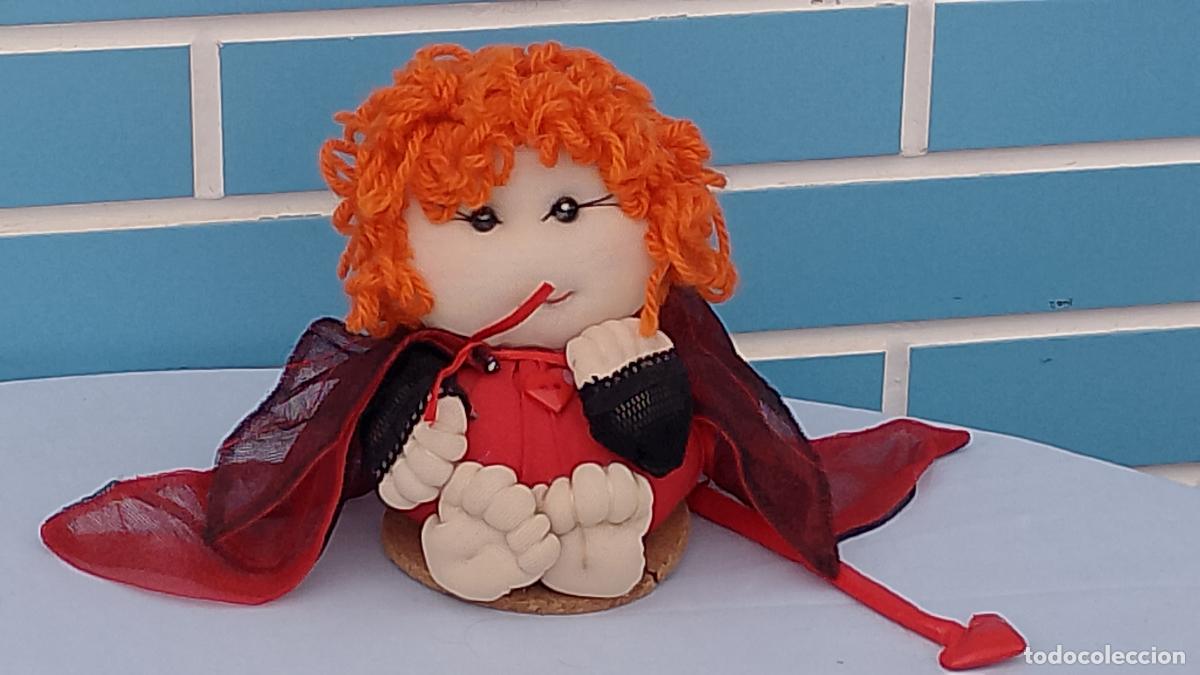 Mu&ntilde;ecas Espa&ntilde;olas Modernas: Antiguo mu&ntilde;eco artesanal Diablo estilo Repollo