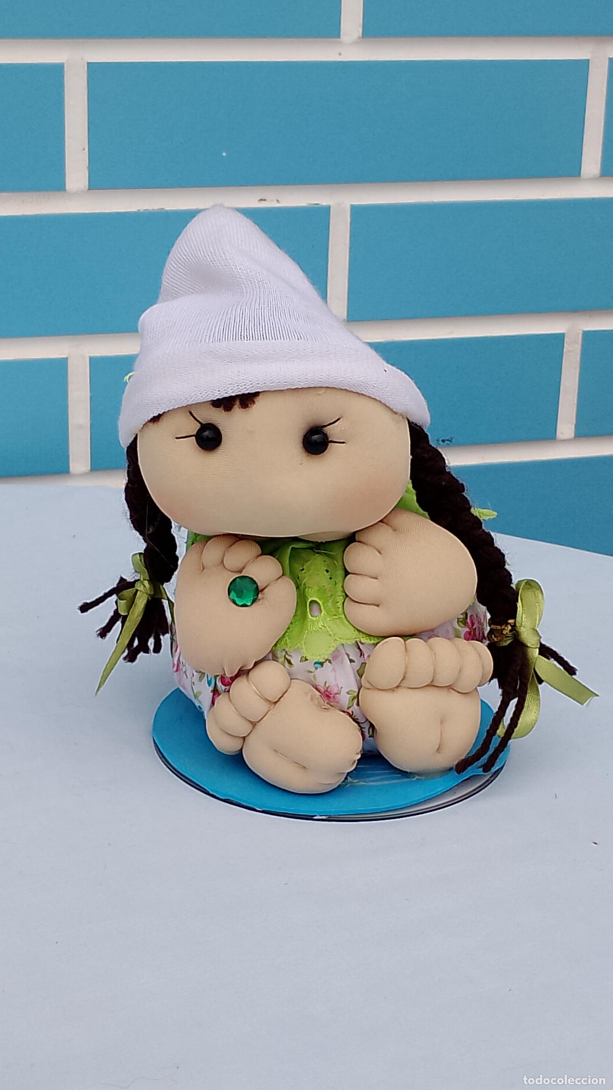 Mu&ntilde;ecas Espa&ntilde;olas Modernas: Antigua mu&ntilde;eca artesanal estilo Repollo