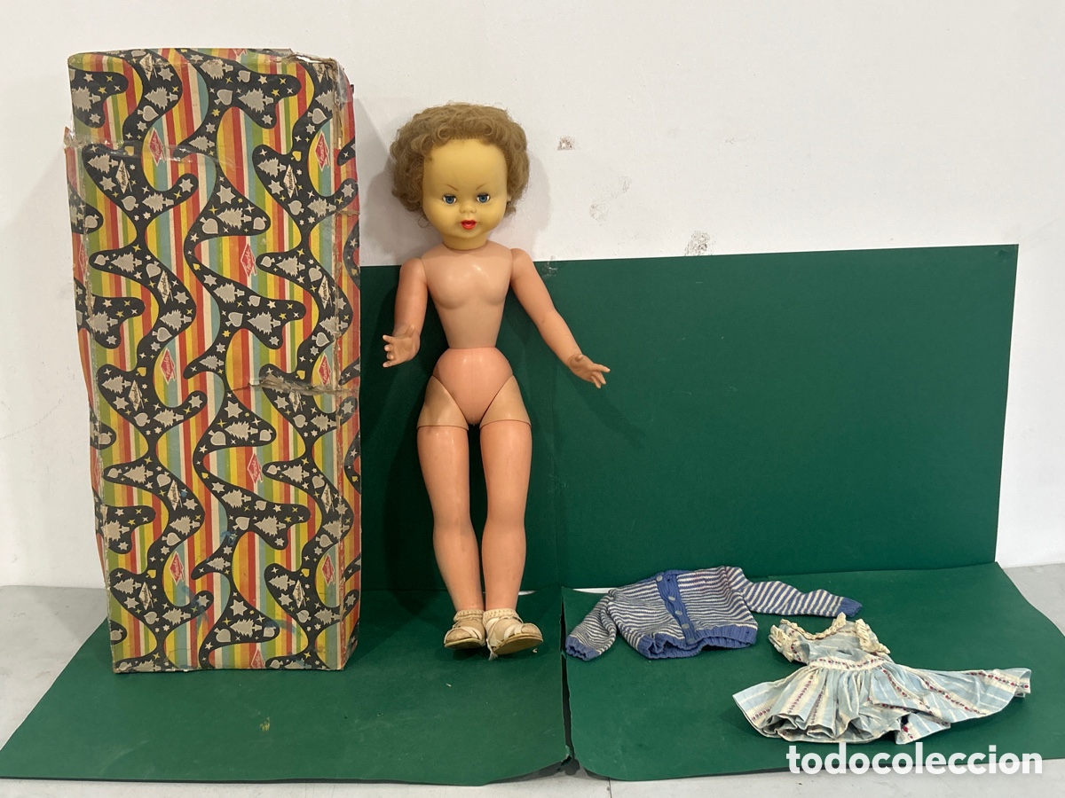 Poup&eacute;es Espagnoles Modernes: ANTIGUA GUENDALINA MU&Ntilde;ECAS DE FAMOSA CON SU ROPITA Y CAJA ORIGINAL *VER FOTOS*