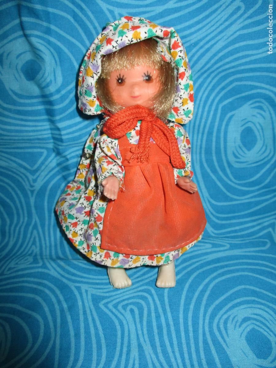 Mu&ntilde;ecas Espa&ntilde;olas Modernas: BONITA MU&Ntilde;ECA LAURA DE LAS MONTA&Ntilde;AS