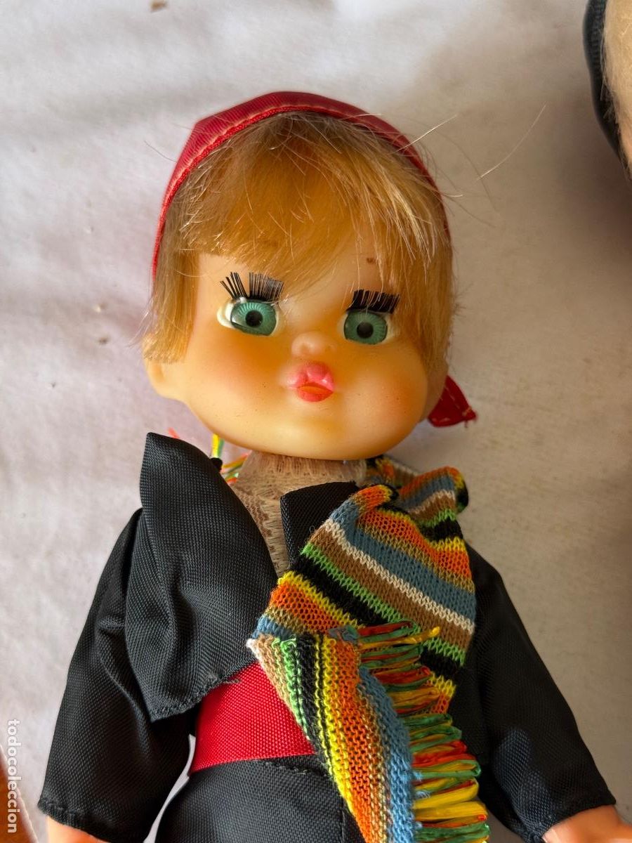 Mu&ntilde;ecas espa&ntilde;olas modernas: Lote de 2 mu&ntilde;equitas regionales - Foto 2