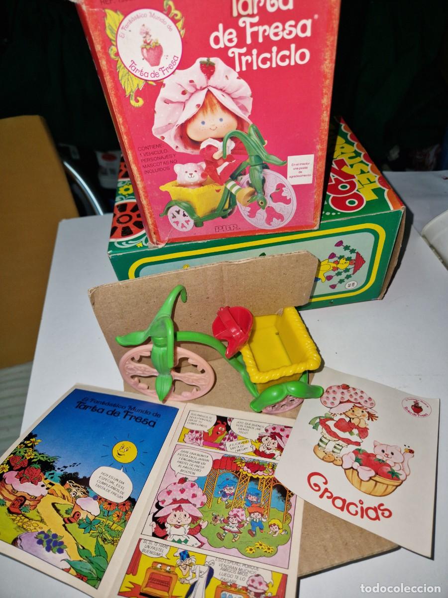 Mu&ntilde;ecas espa&ntilde;olas modernas: TARTA DE FRESA , TRICICLO, CAJA COMPLETA CON CATALOGO CUENTO Y POSTAL