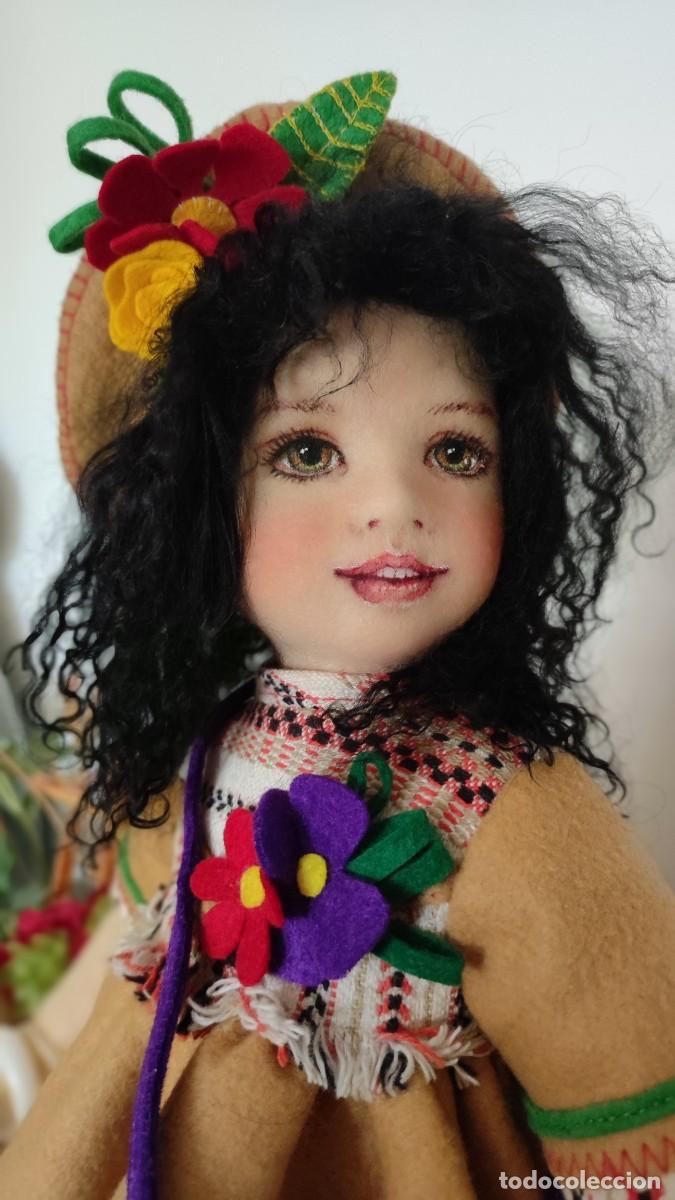 Mu&ntilde;ecas espa&ntilde;olas modernas: mu&ntilde;eca de fieltro 44cm - Foto 6