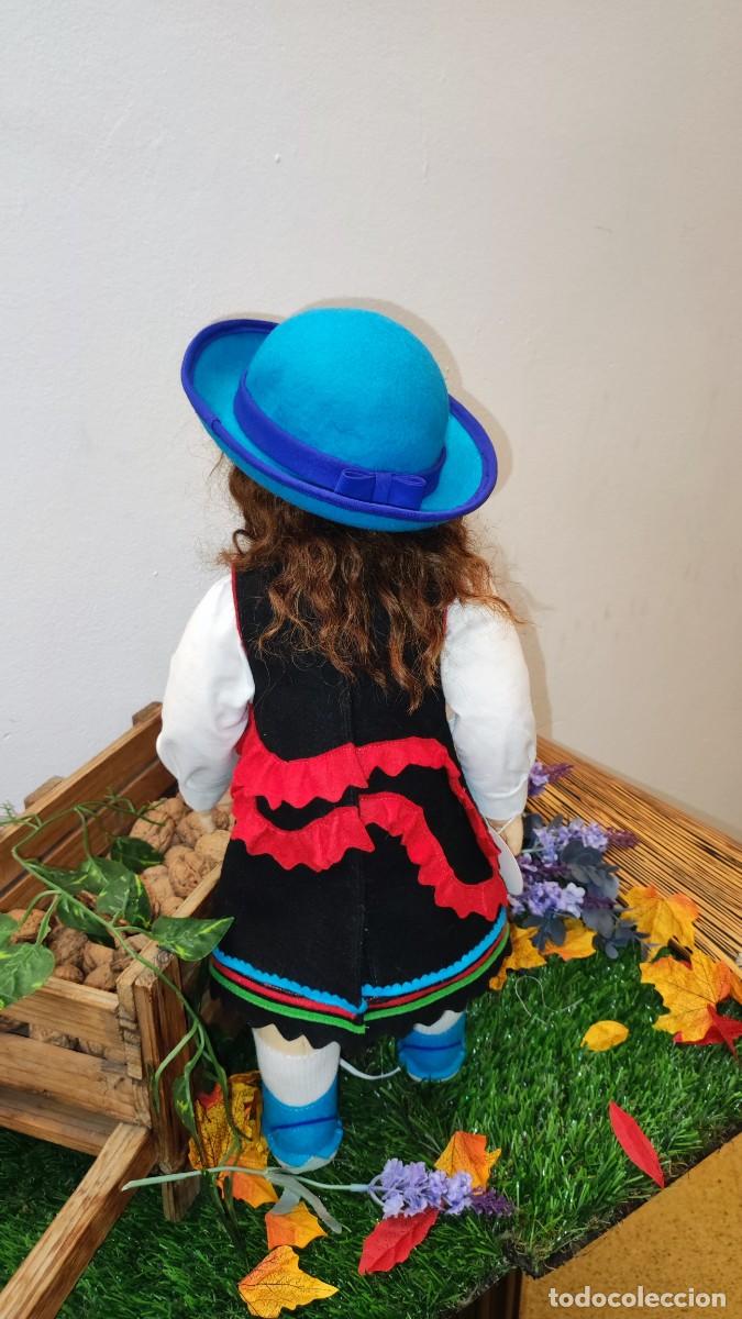 Mu&ntilde;ecas espa&ntilde;olas modernas: mu&ntilde;eca de fieltro 44cm - Foto 4