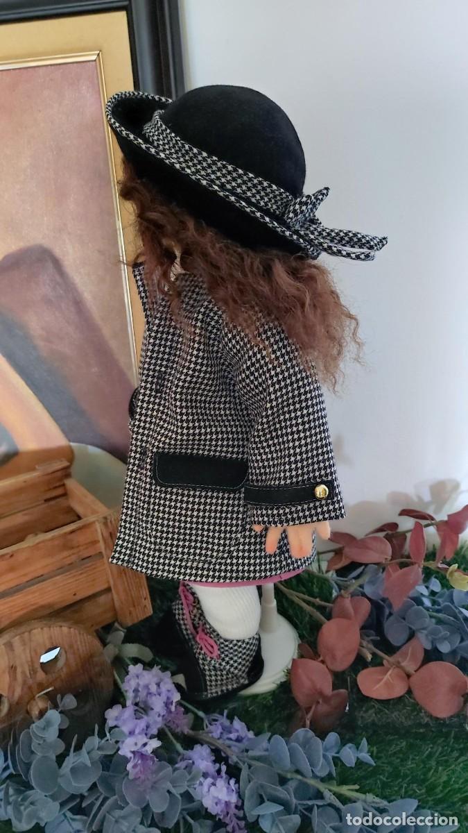 Mu&ntilde;ecas espa&ntilde;olas modernas: mu&ntilde;eca de fieltro 44cm - Foto 3