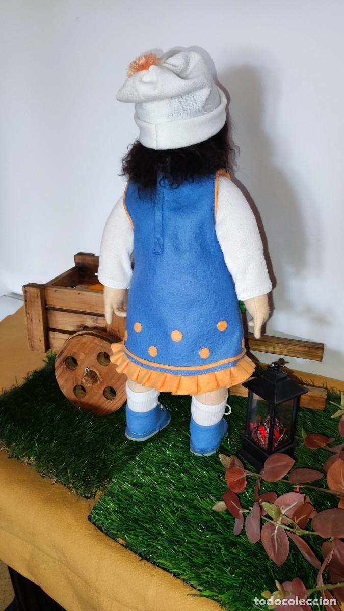 Mu&ntilde;ecas espa&ntilde;olas modernas: mu&ntilde;eca de fieltro 44cm - Foto 5
