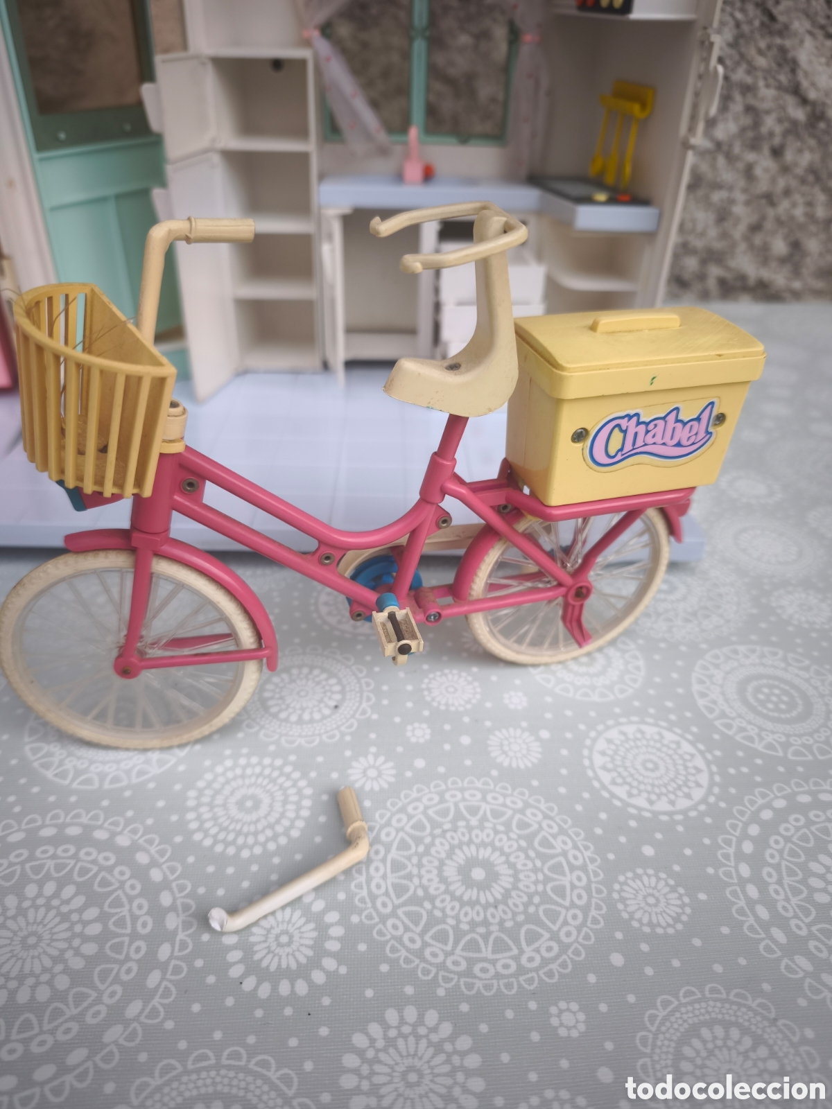 Mu&ntilde;ecas espa&ntilde;olas modernas: Casa malet&iacute;n Chabel y bicicleta Feber - Foto 15