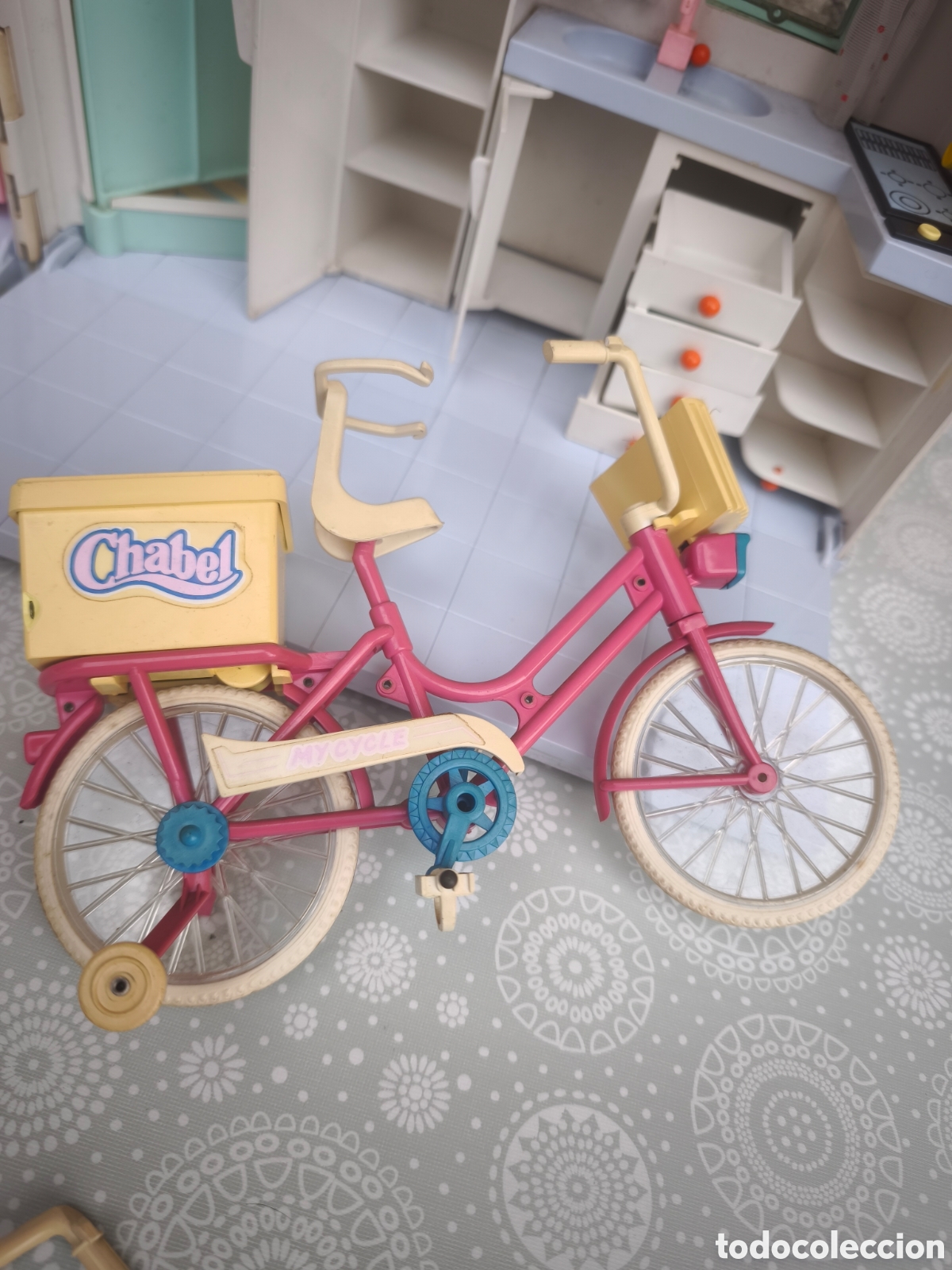 Mu&ntilde;ecas espa&ntilde;olas modernas: Casa malet&iacute;n Chabel y bicicleta Feber - Foto 20