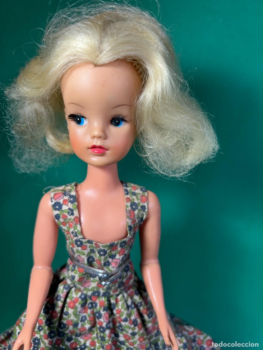 Sindy Florido de Itzi: Sindy Azafata BOAC de Pedigree
