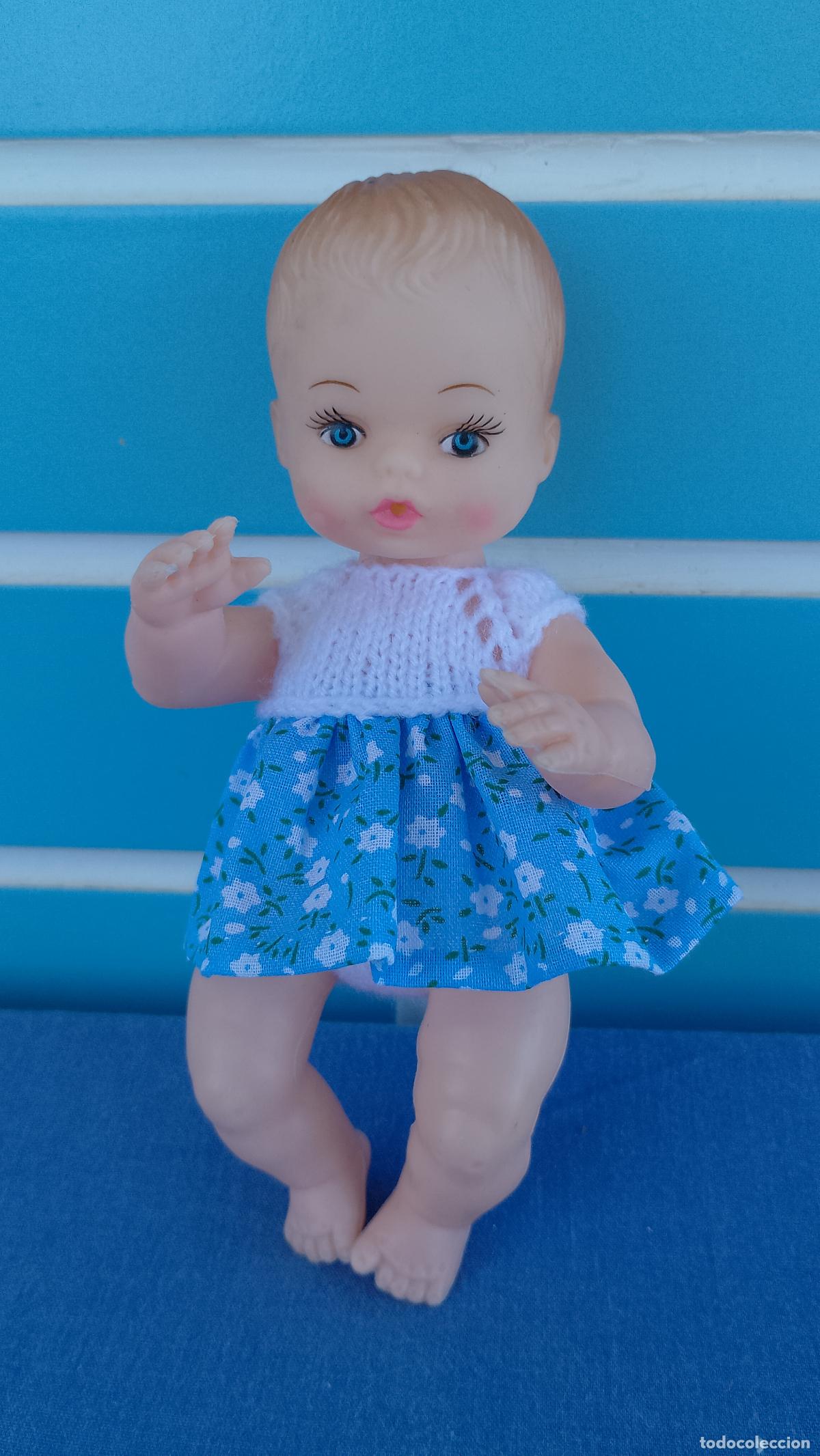 Mu&ntilde;ecas espa&ntilde;olas modernas: Antigua mu&ntilde;eca beb&eacute; de pelo moldeado - Foto 1