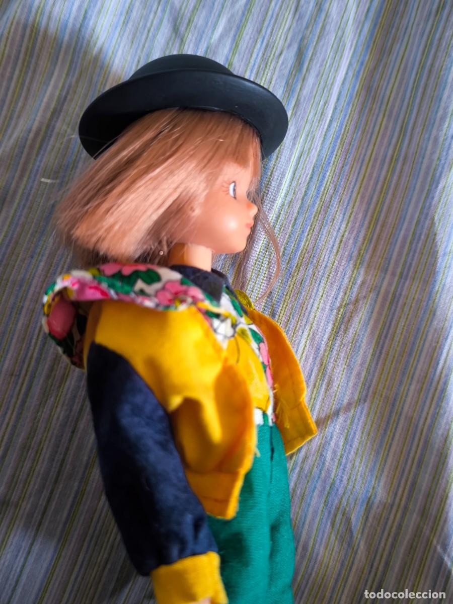 Mu&ntilde;ecas espa&ntilde;olas modernas: Mu&ntilde;eca Chabel con su conjunto. De Feber. - Foto 3
