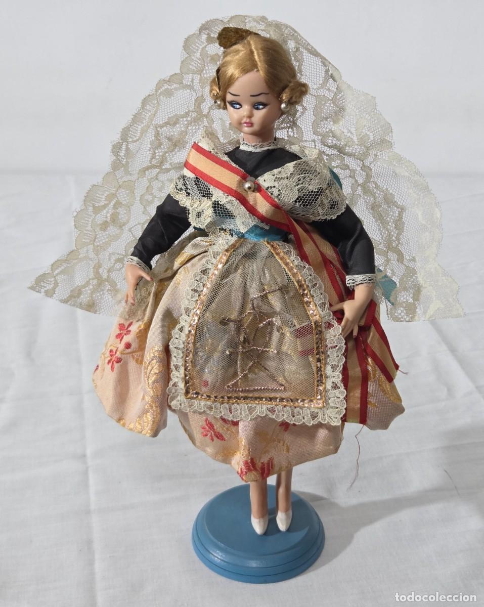 Mu&ntilde;ecas espa&ntilde;olas modernas: Mu&ntilde;eca Paulova Fallera - Foto 2