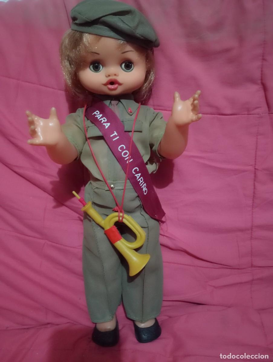 Mu&ntilde;ecas espa&ntilde;olas modernas: Mu&ntilde;eca vestida de militar con corneta - Foto 2