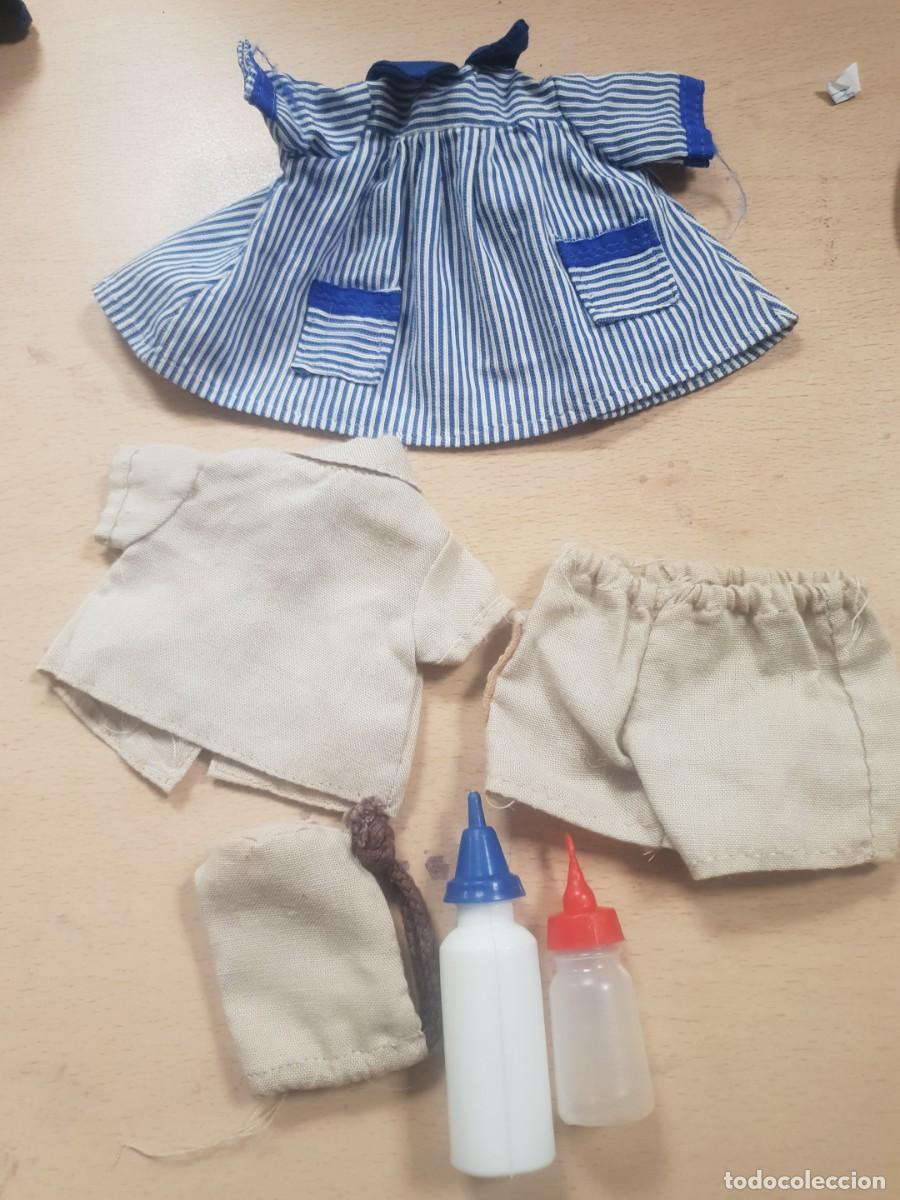 Mu&ntilde;ecas espa&ntilde;olas modernas: Lote ropa y biberones de mocosete - Foto 2